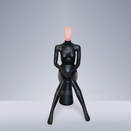 Maniquíes femeninos de cuerpo completo con baño de metal y cara de oro rosa. 
