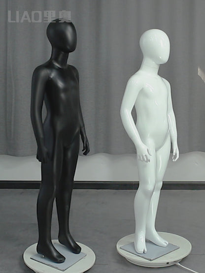 Maniquíes infantiles de cuerpo entero, marco de exhibición de ropa infantil de alta gama de marcas, de fibra de vidrio para niños grandes y medianos. 